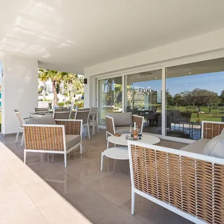 Al4-2107 - - Alcazaba Lagoon * Estepona