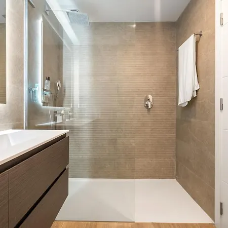 Al4-2107 - - Alcazaba Lagoon Apartment *
